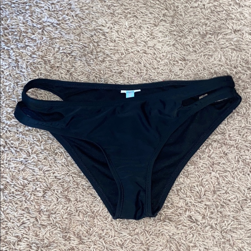 Black bikini bottoms